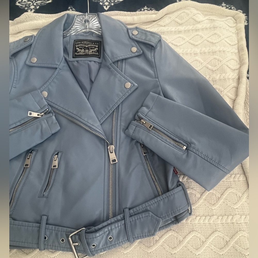 Levi's Light Blue Faux Leather Jacket Like New! Women’s Size XS - Picture 13 of 16